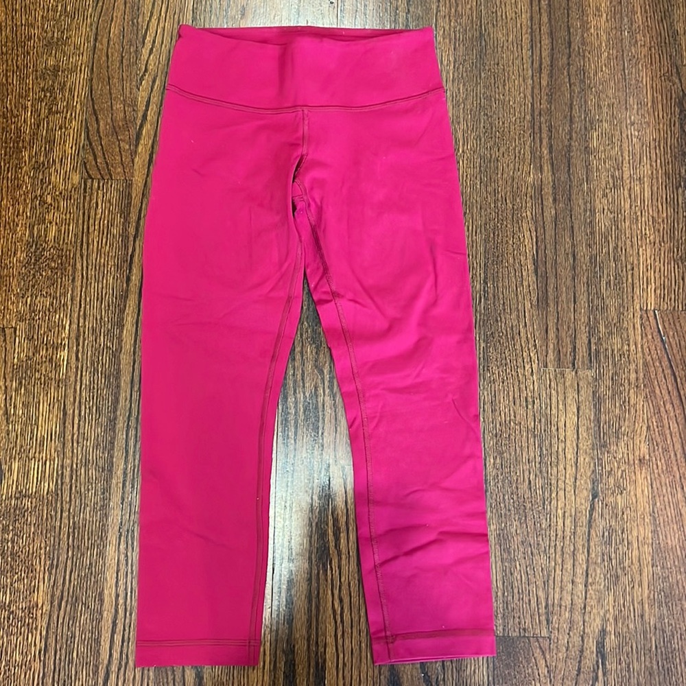 🍋Lululemon Wunder Under Crop (High Rise)! - Picture 7 of 13
